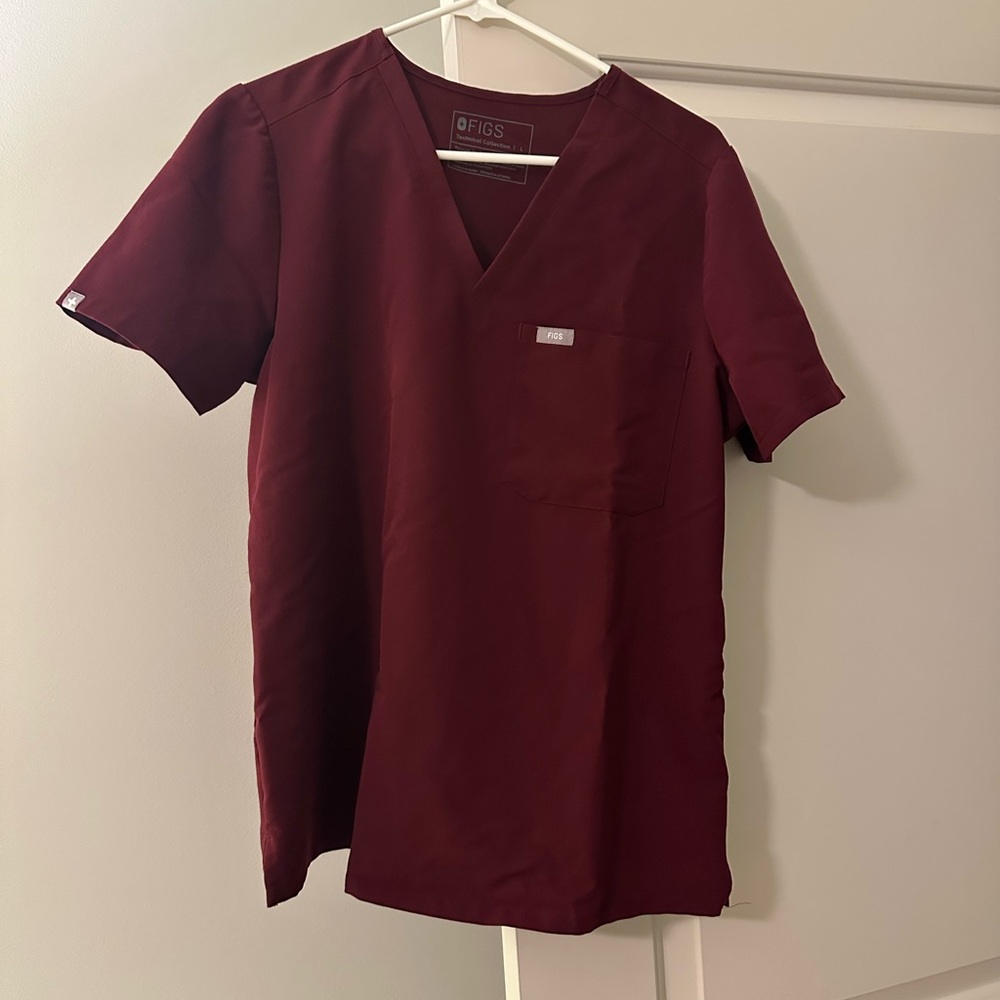 FIGS Burgundy Catarina One Pocket Scrub Top Size L